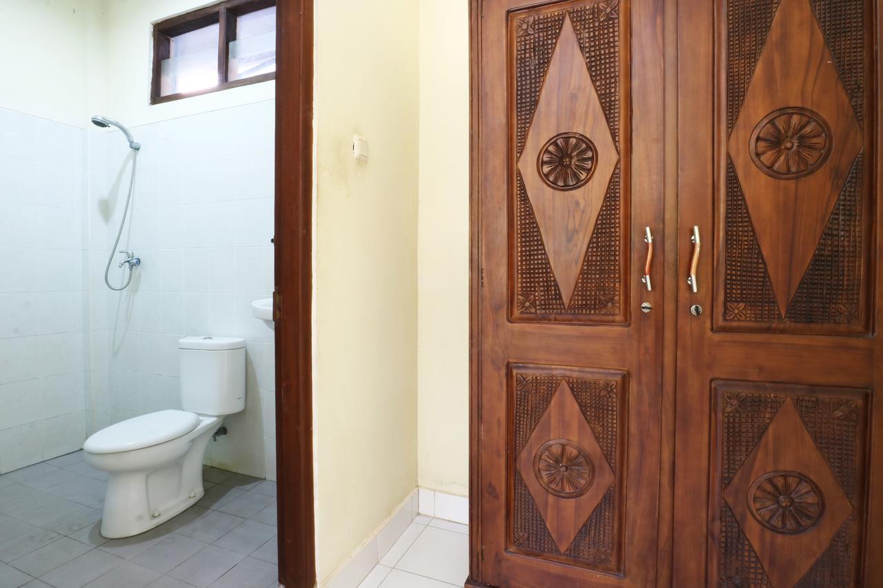 Mekar Jaya Bungalows Кута Екстер'єр фото