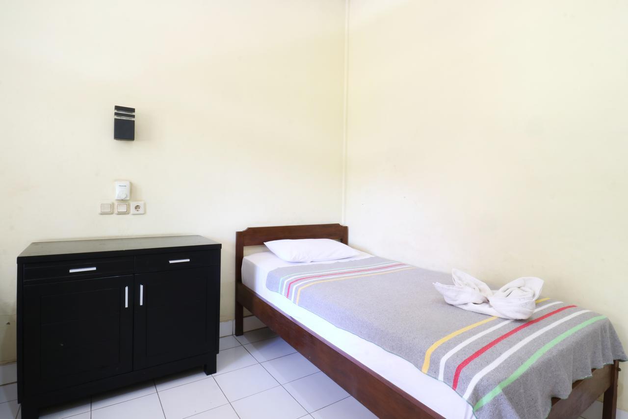 Mekar Jaya Bungalows Кута Екстер'єр фото