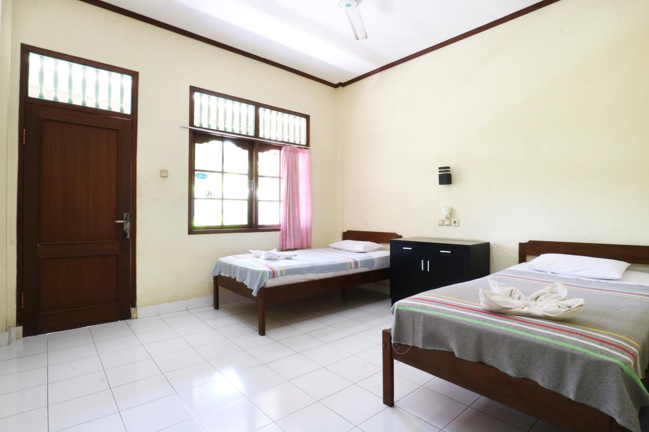 Mekar Jaya Bungalows Кута Екстер'єр фото
