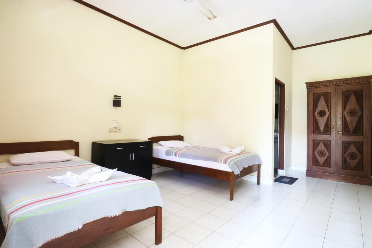Mekar Jaya Bungalows Кута Екстер'єр фото
