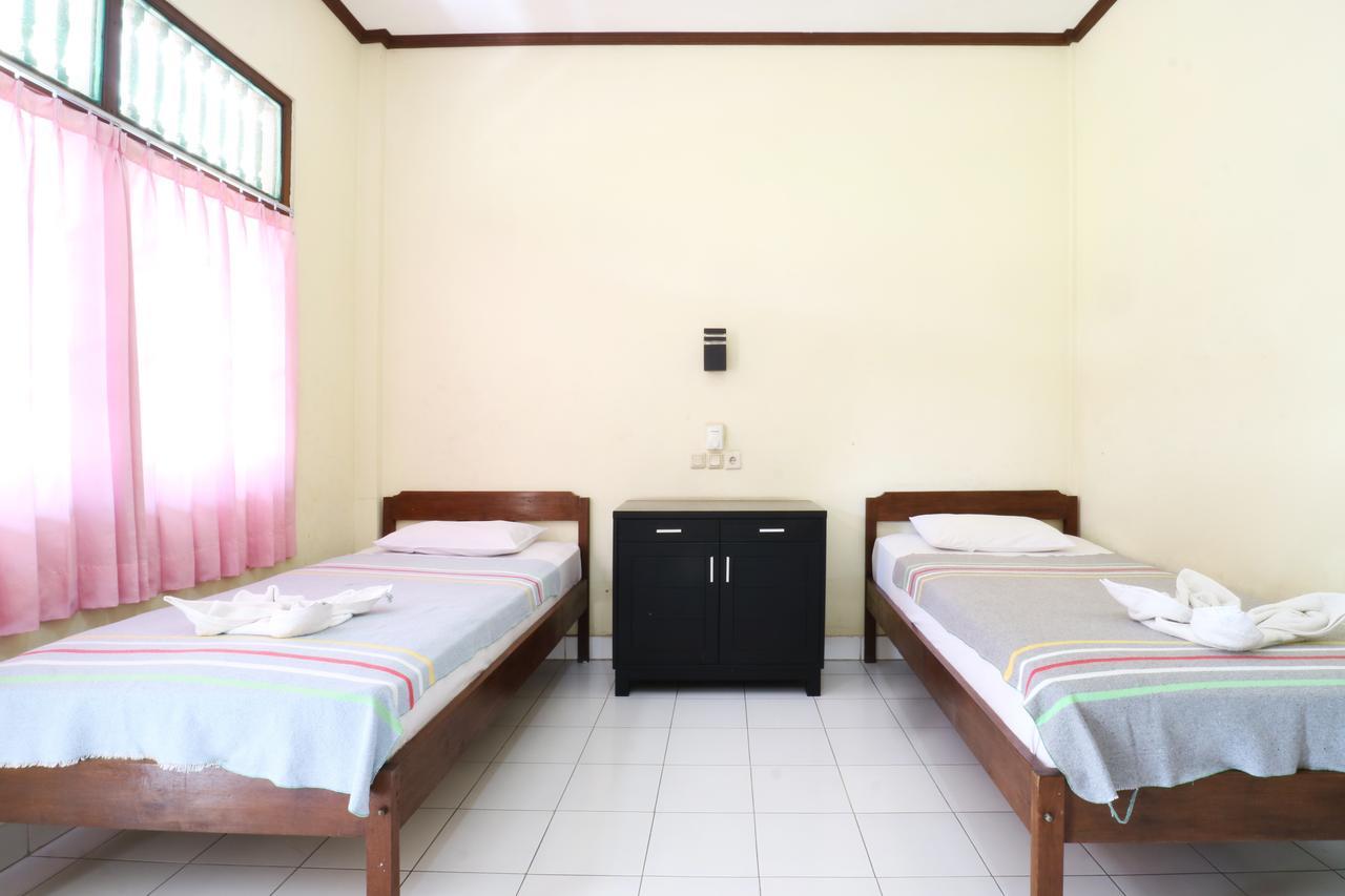 Mekar Jaya Bungalows Кута Екстер'єр фото